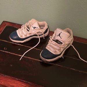 Air Jordan 11 Retro Low